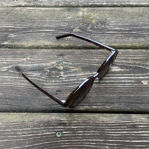 YSL Saint Laurent Classic Havana Sunglasses - Picture 3 of 10